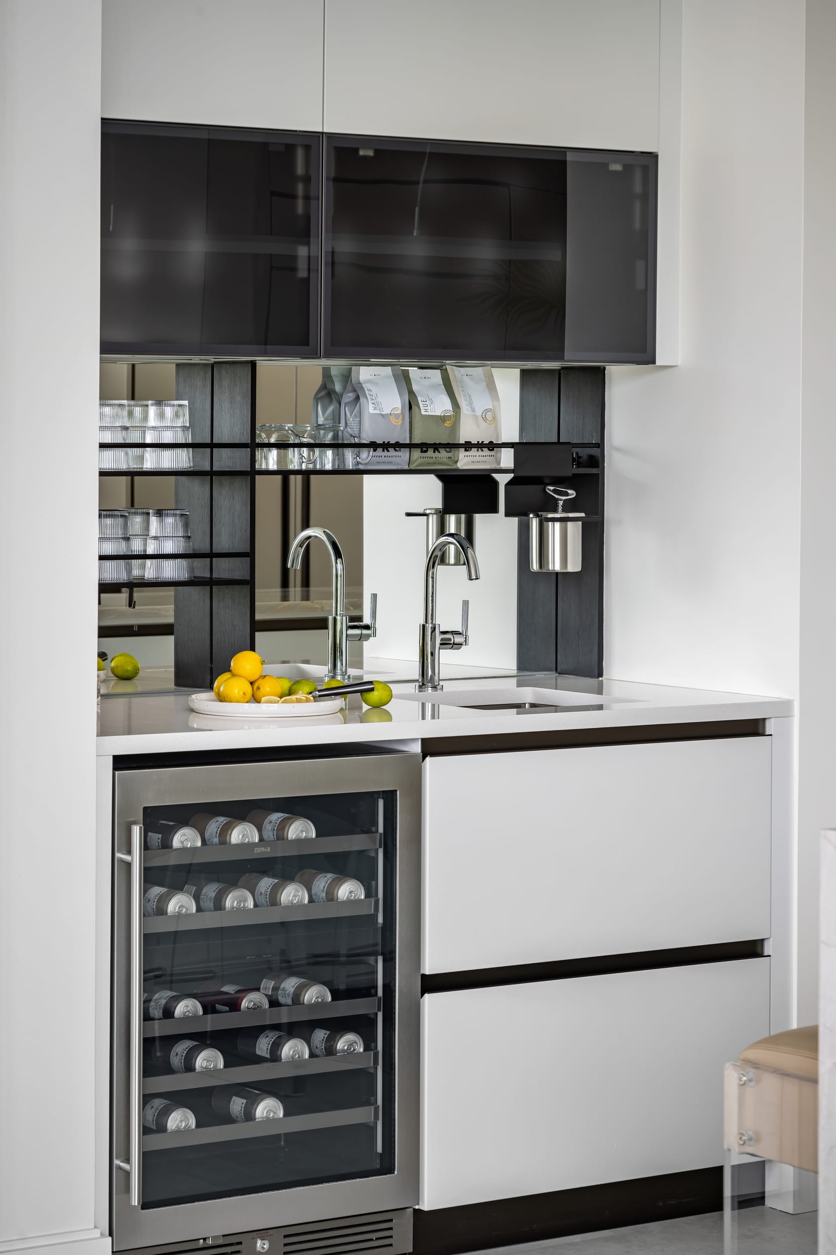 En Pointe - Kitchen 4 - Golden Gate Pointe, Sarasota, Florida - Nautilus Custom Homes
