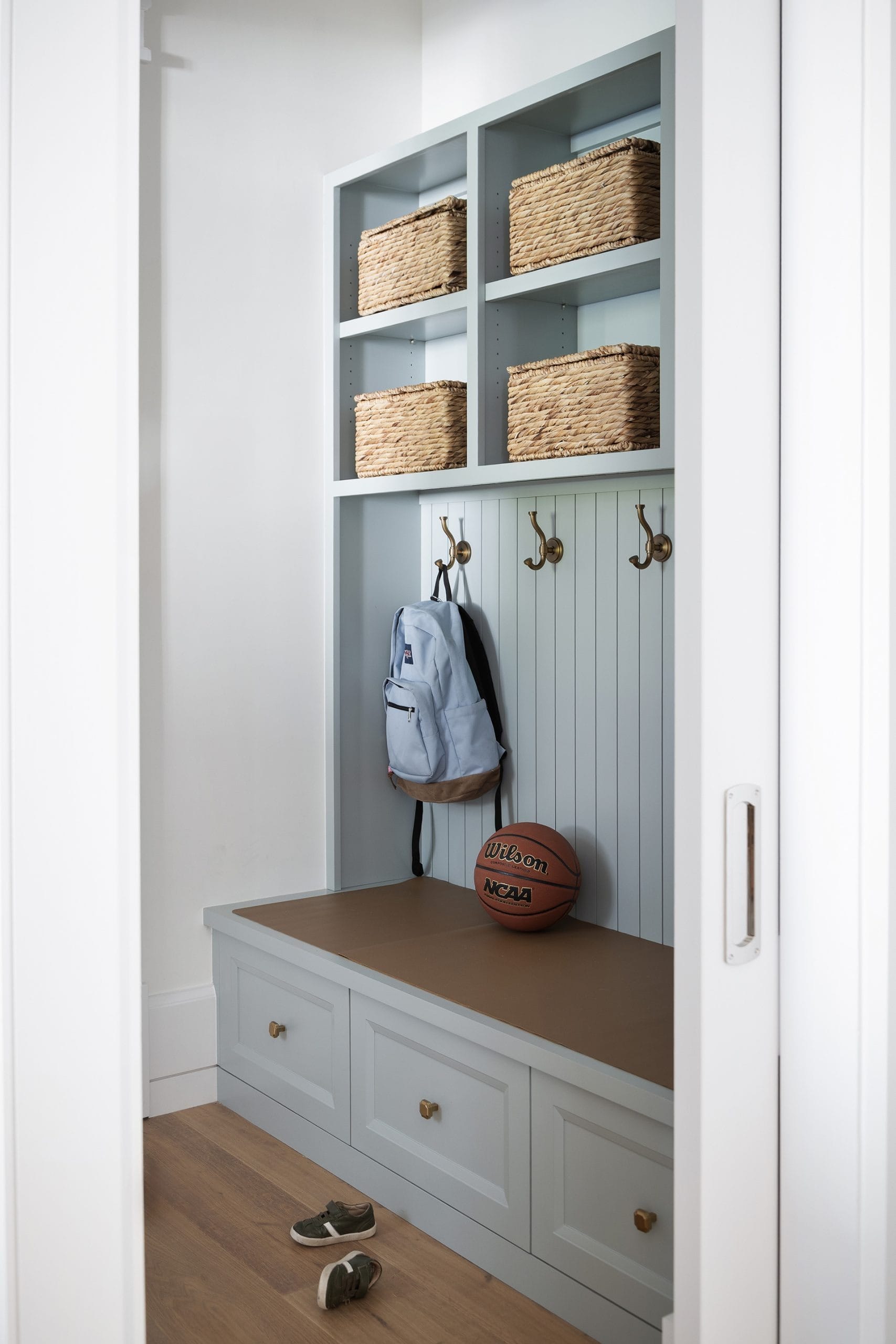 South Oak - Mudroom - Cherokee Park, Sarasota, Florida - Nautilus Custom Homes