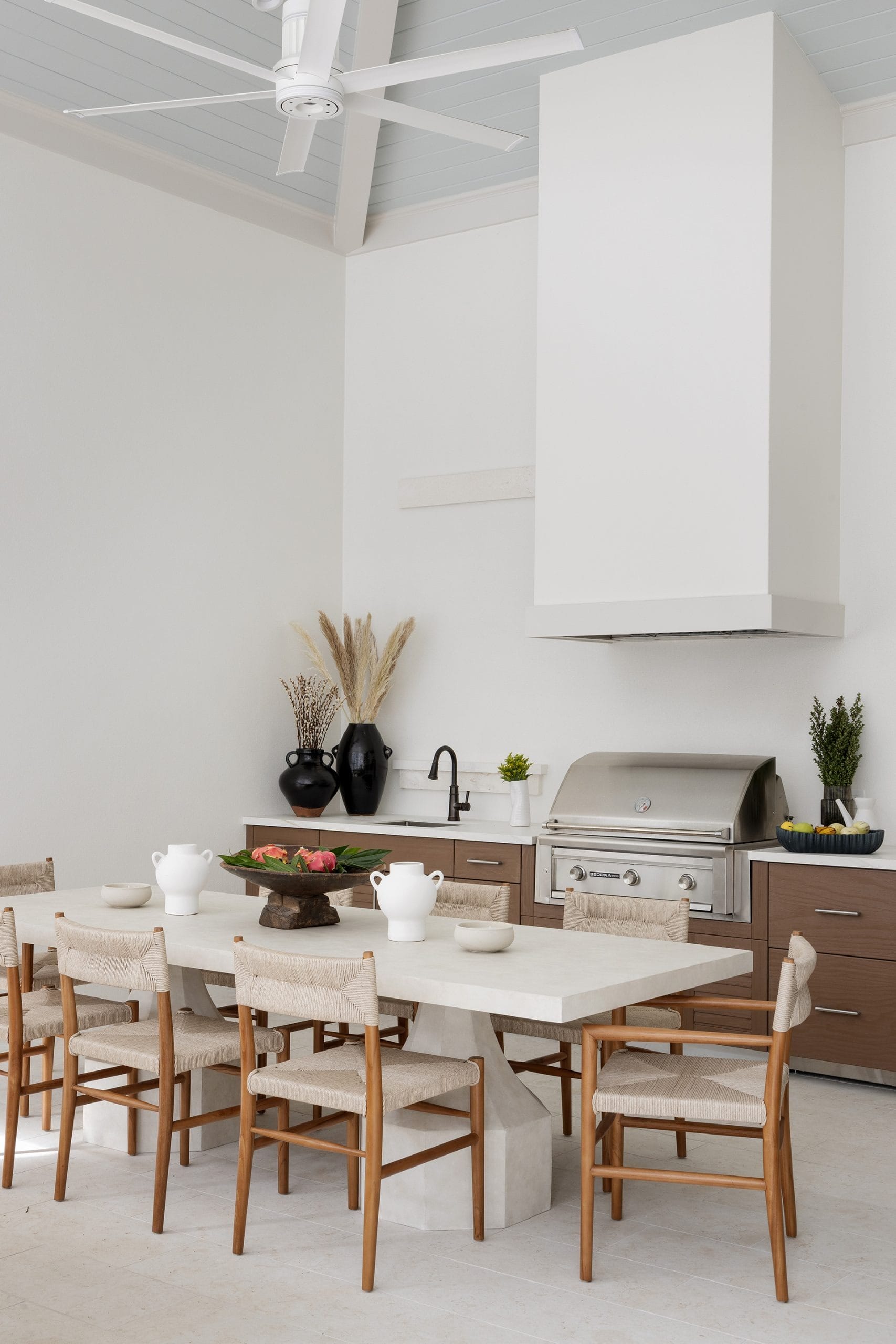 South Oak - Kitchen 3 - Cherokee Park, Sarasota, Florida - Nautilus Custom Homes