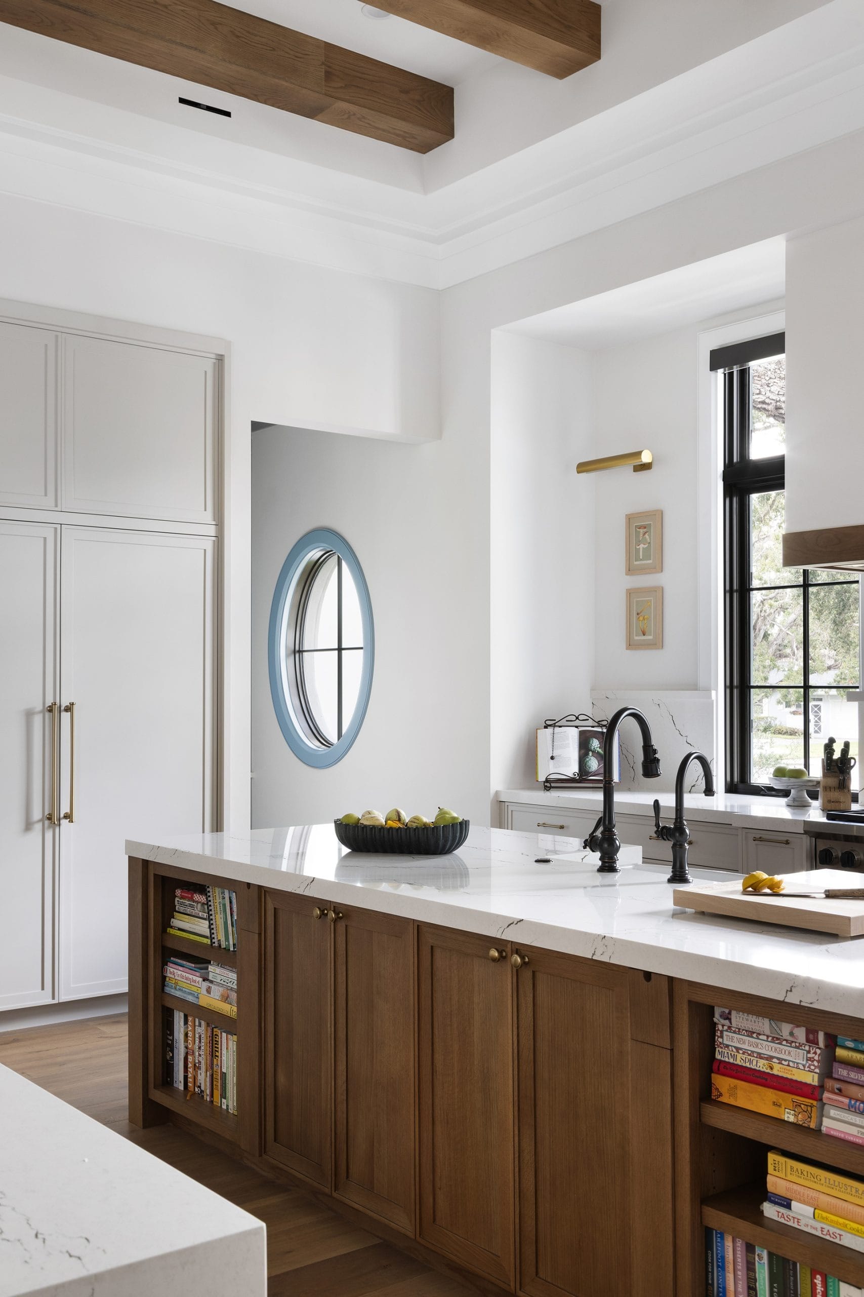 South Oak - Kitchen 3 - Cherokee Park, Sarasota, Florida - Nautilus Custom Homes
